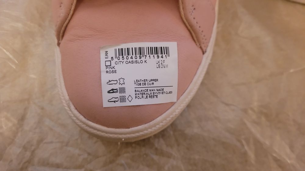 Взуття Clarks шкіряні