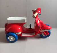 Motorek na baterie retro Vespa Chicco 500S