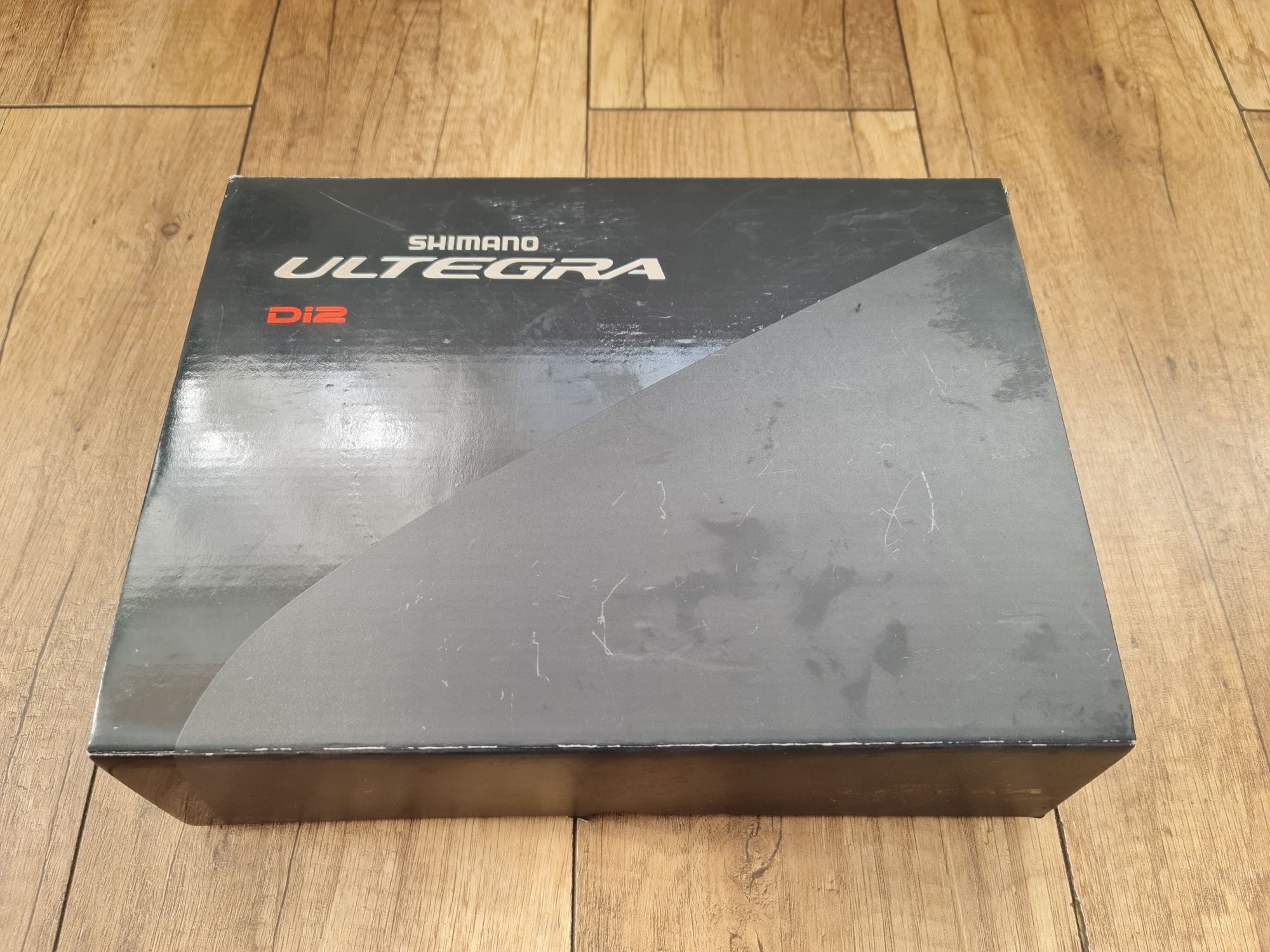 Klamkomanetki Shimano Ultegra Di2 ST-6870