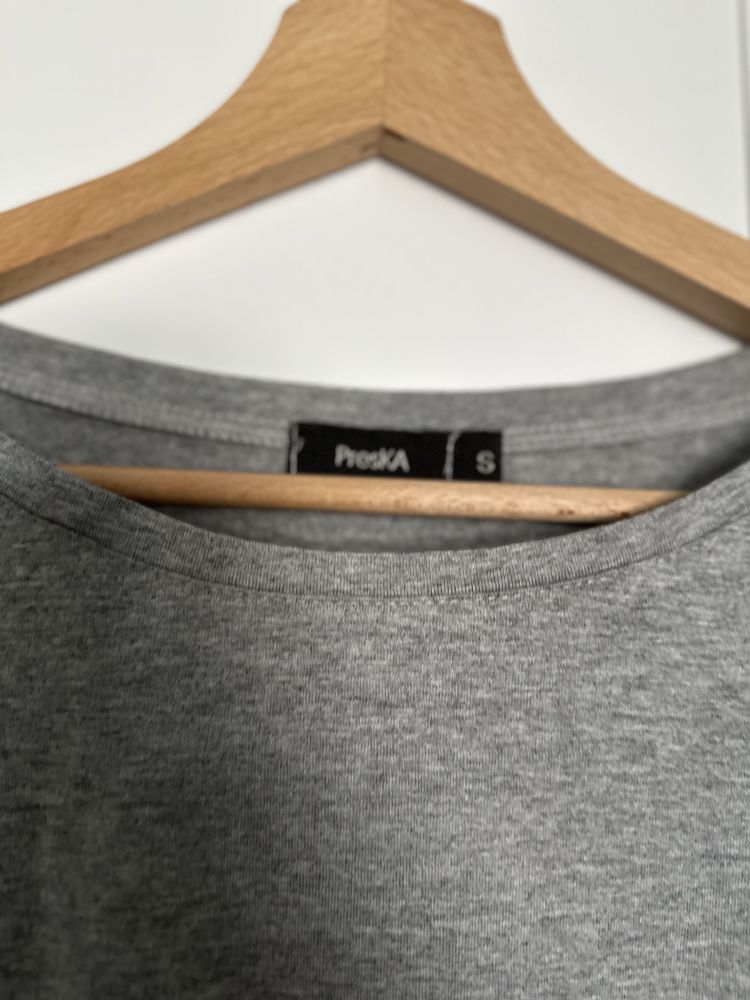Nowa bluzka z długim rękawem crop top