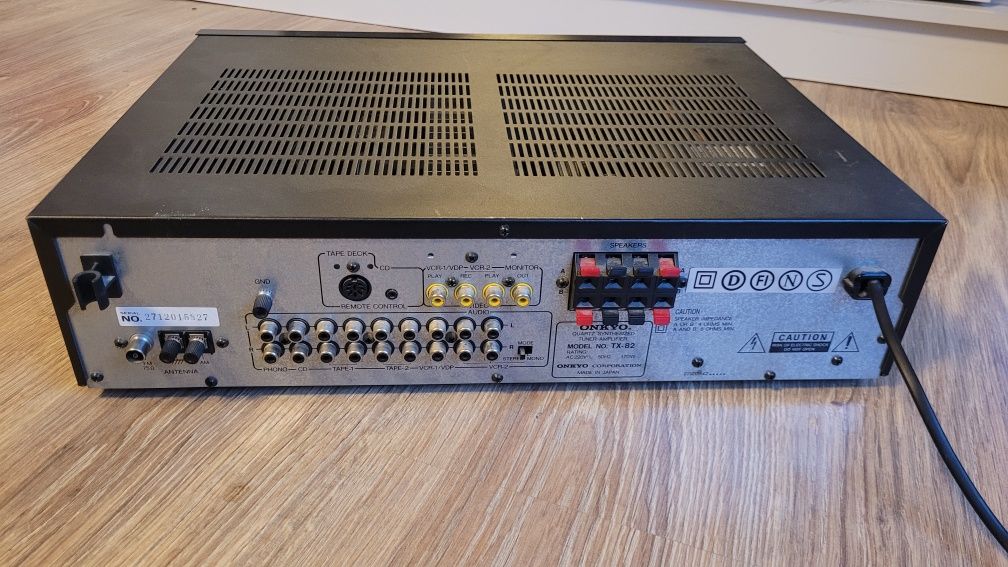 Amplituner Onkyo TX-82