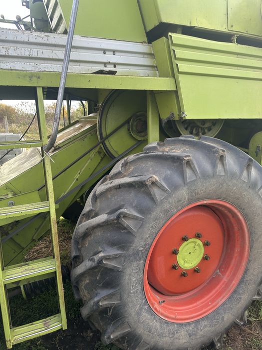 Комбайн Claas Merkator 70