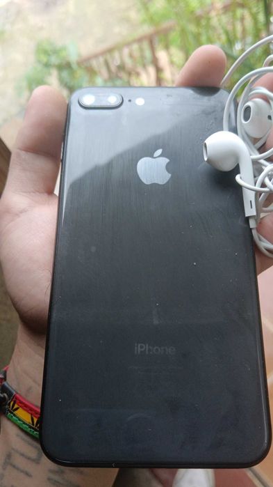 iPhone 8 plus excelente estado