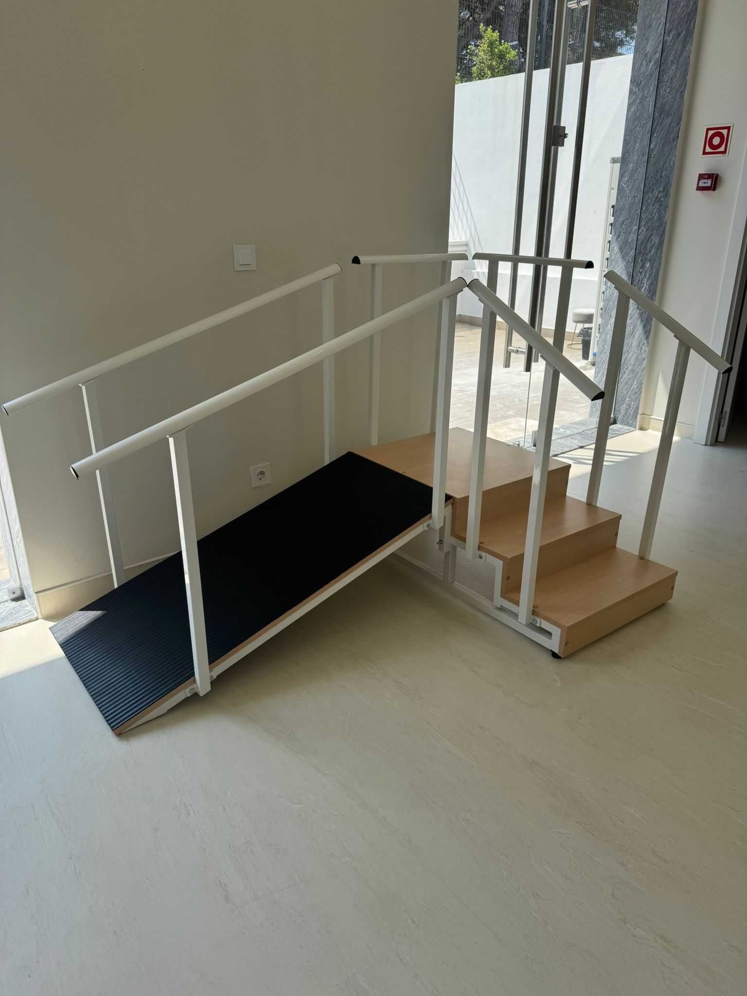 Escada com Rampa - Equipamento de Reabilitação