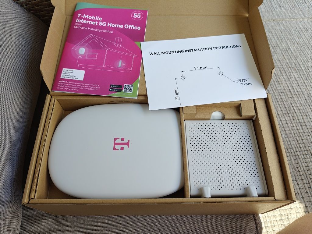 Router  + antena kierunkowa 5G