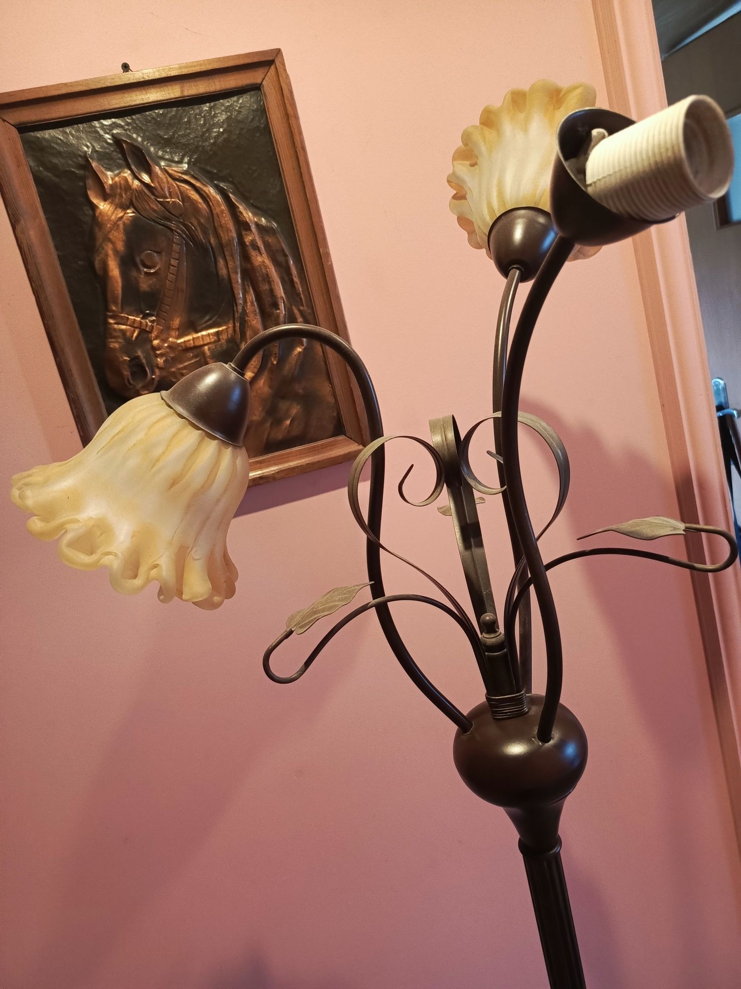 Lampa stojąca lampa