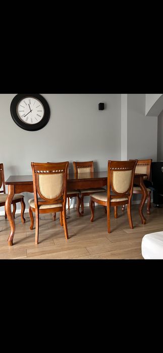 Stół rozkładany plus 6 krzeseł