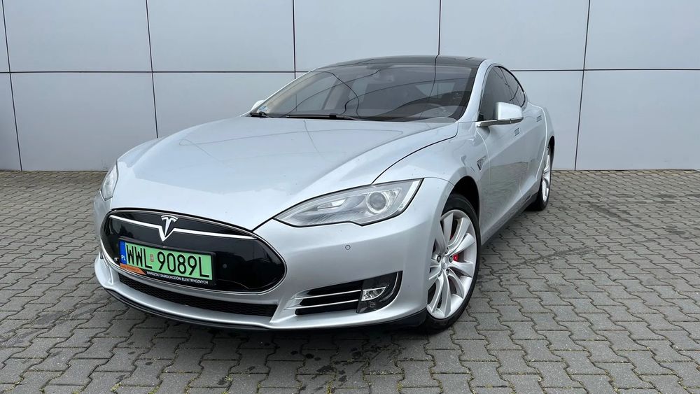 Tesla Model S Darmowe ładowanie na Supercharger / Mały przebieg / Zadbana