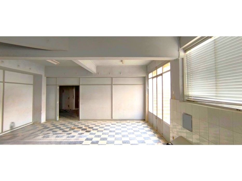 Espaço comercial para arrendar - Bobadela