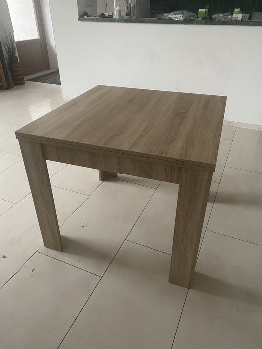 Stoły rozkładane 4 szt. po260zł/szt.