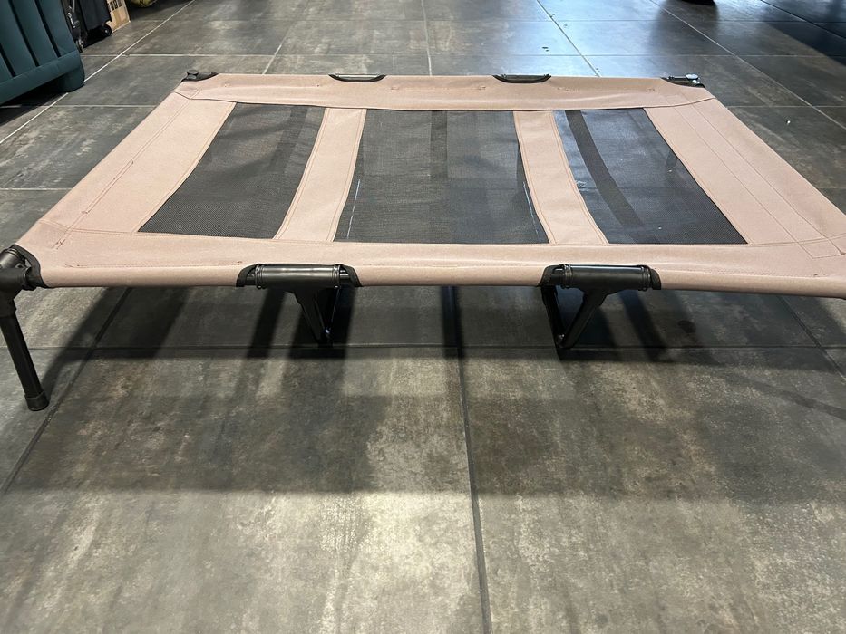 Cama elevada para pet grande porte