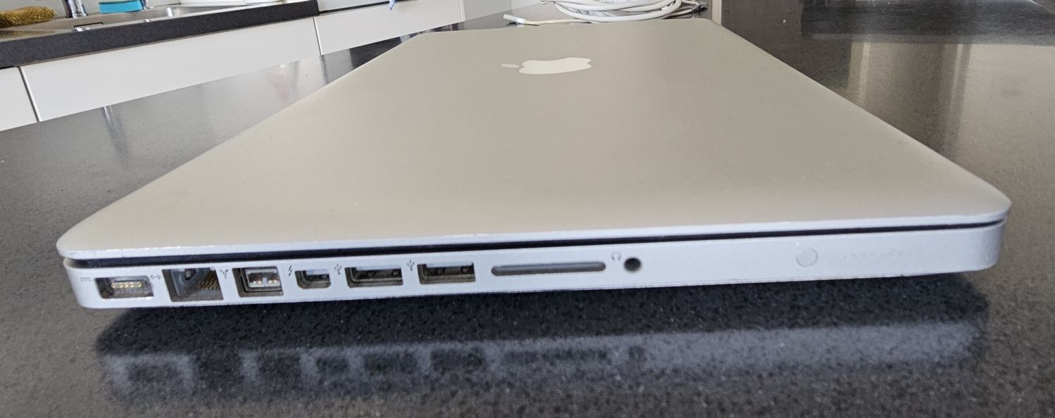 Sprzedam laptop APPLE A1278 Inter Core i5.