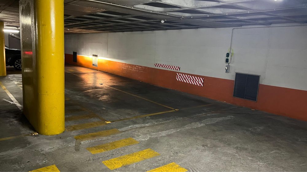 Vendo Lugar de Garagem (Benfica)