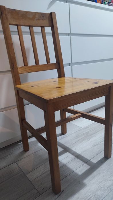 Krzesła  drewniane 4szt