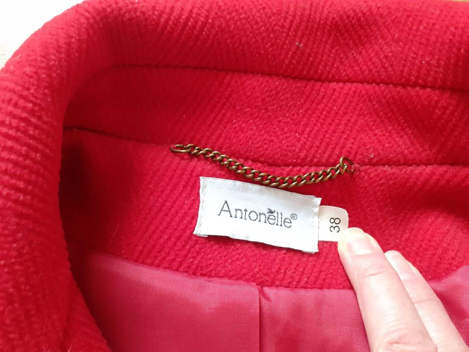 Качественное шерстяное пальто-дафлкот, от французской фирмы Antonelle