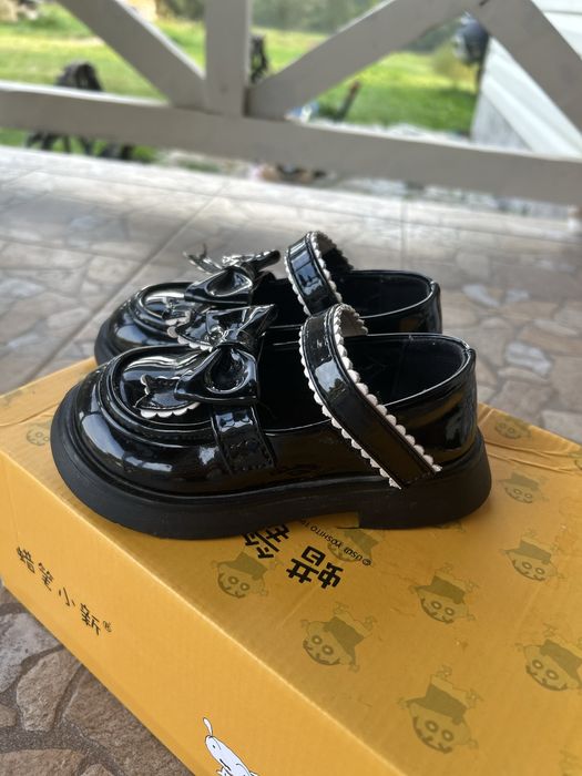 Мештика для дівчинки в ідеальному стані