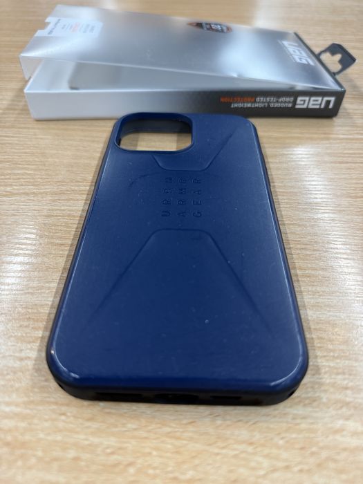 Чехол на Iphone 14 Pro  Max американской фирмы UAG бу отличный