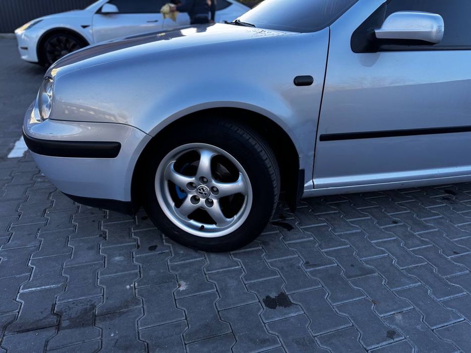 Фольксваген Гольф 4