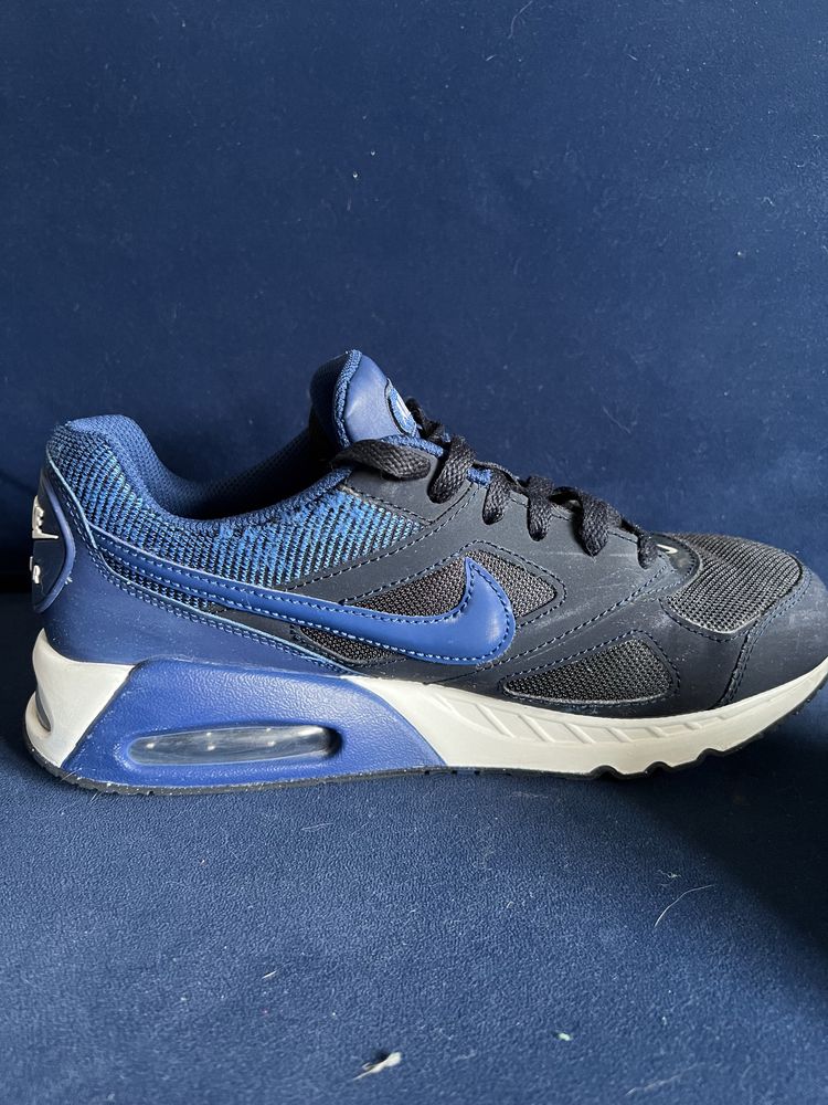 Buty Nike Air Max IVO rozm. 40