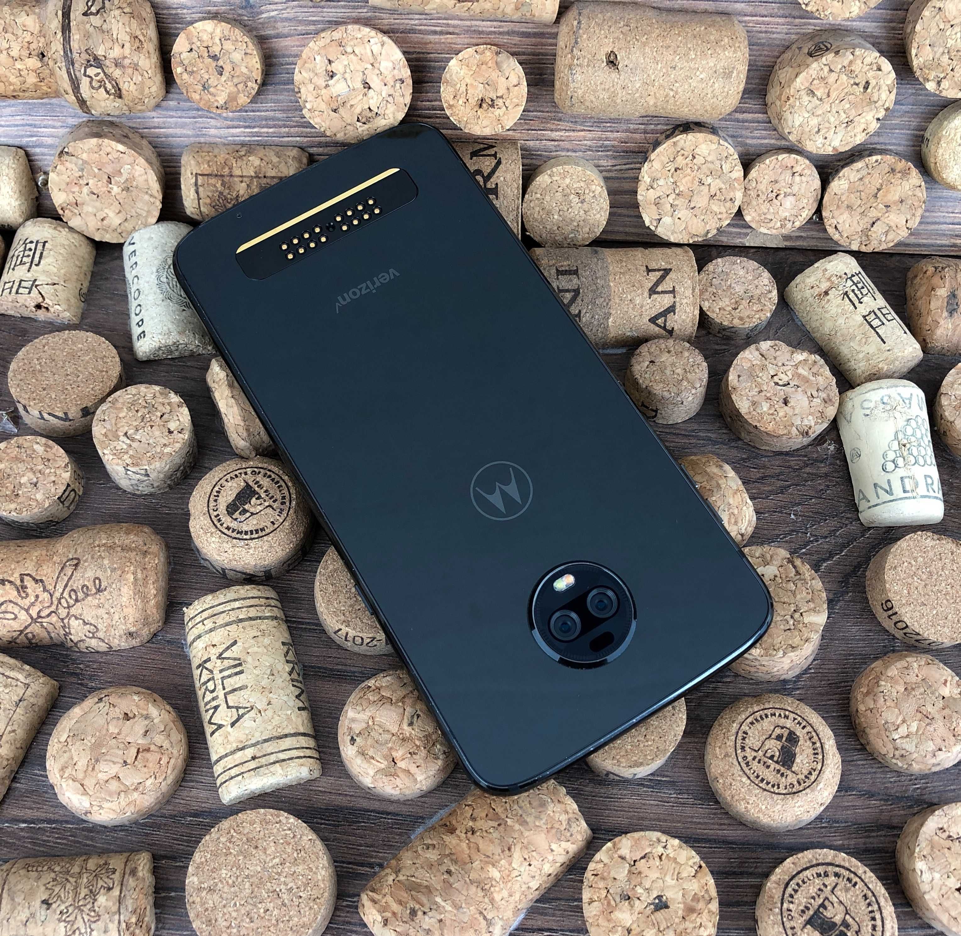 Motorola Moto Z3 4/64GB Ceramic Black (xt1929-17)