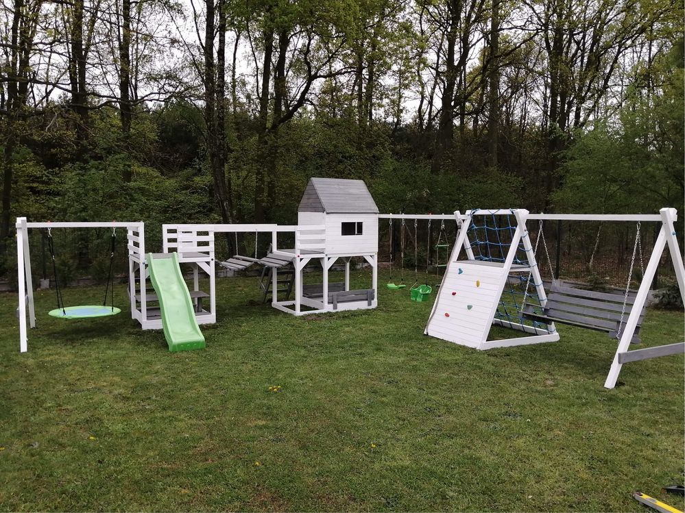 Plac zabaw domek scianka wspinaczkowa histawki zjezdzalnia bocianie gn