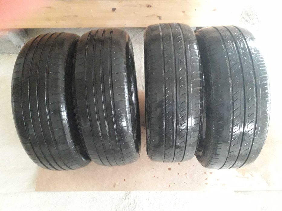 Продаються шини літні 215/60 R16