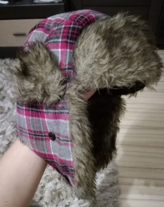 Czapka uszatka ciepła roz S  Jak Nowa
