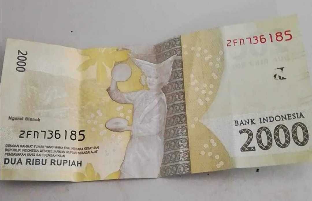 Nota é moedas Indonésia Singapura