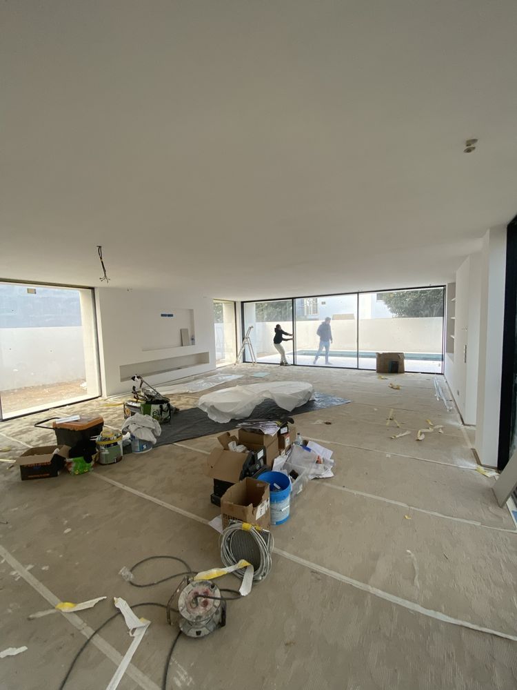 Serviço de pintura e remodelação em geral