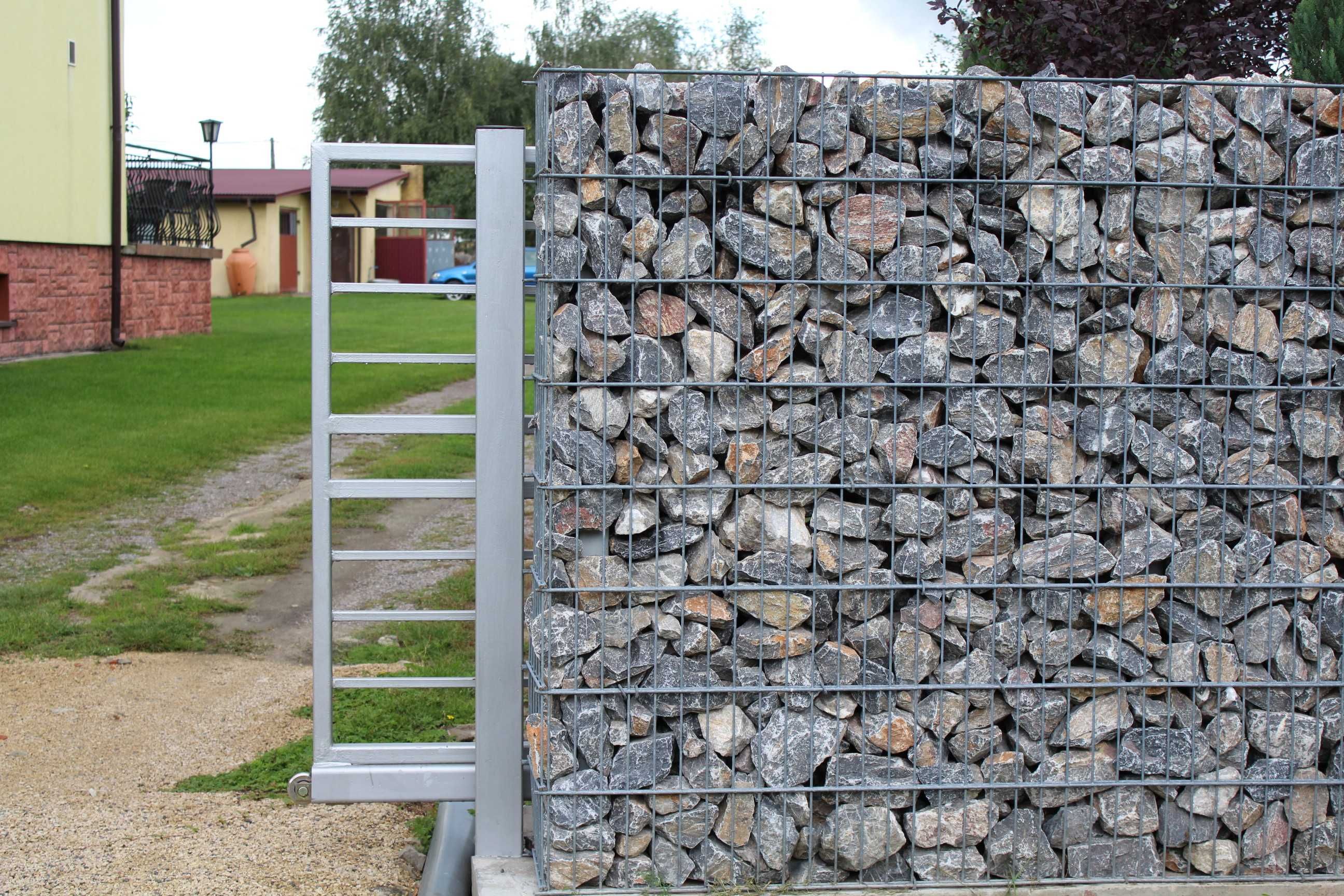 Kamień gabionowy granatowy, ciemny kamień do gabionu, bryłki