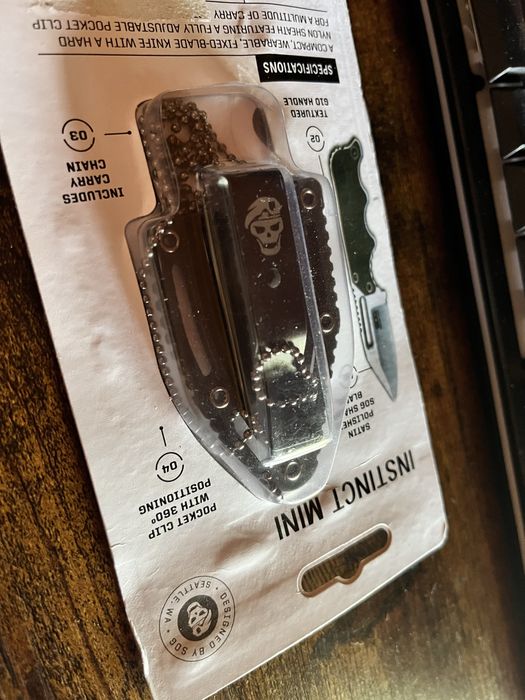 Nóż survivalowy USA SOG Instinct Mini - Black EDC MINI, naszyjnik