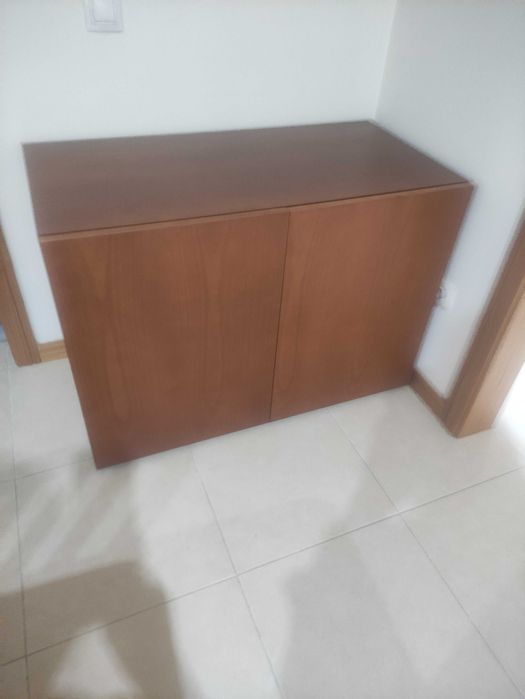 Armário madeira escura 1m x 0,7m x 0,5m