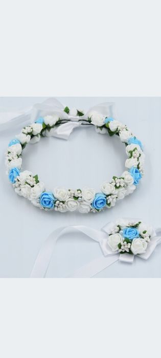 Wianuszek komunijny z ozdoba na reke.