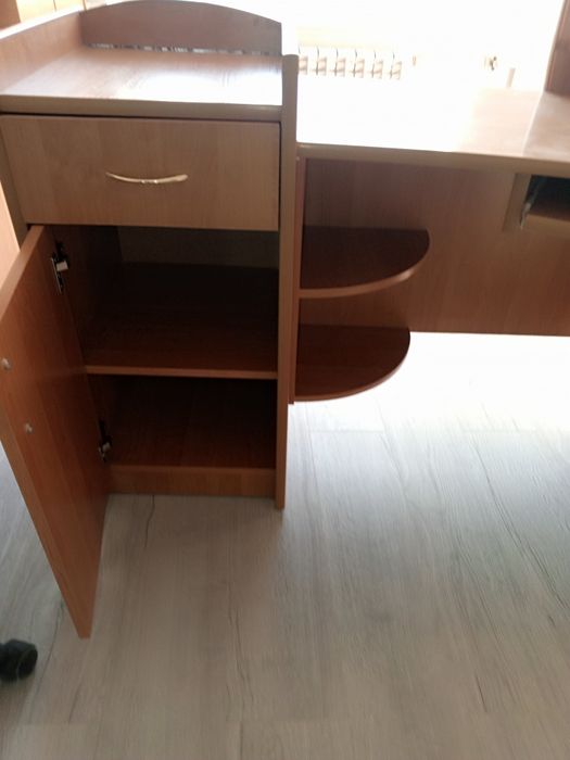 Угловые компьютерные столы