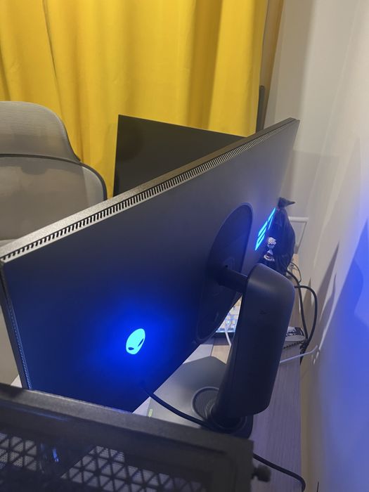 Monitor AlienWare AW2725QF