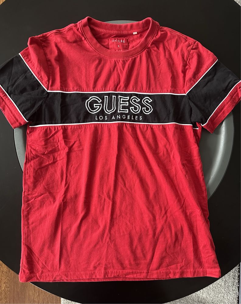 T-shirt czerwony Guess rozmiar L