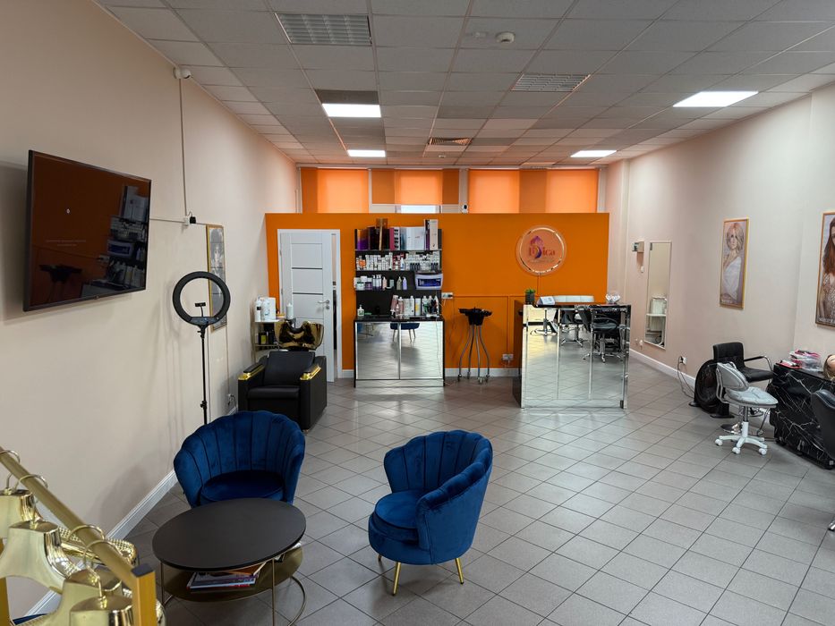 Odstąpię działający salon urody 63m2 Warszawa Praga