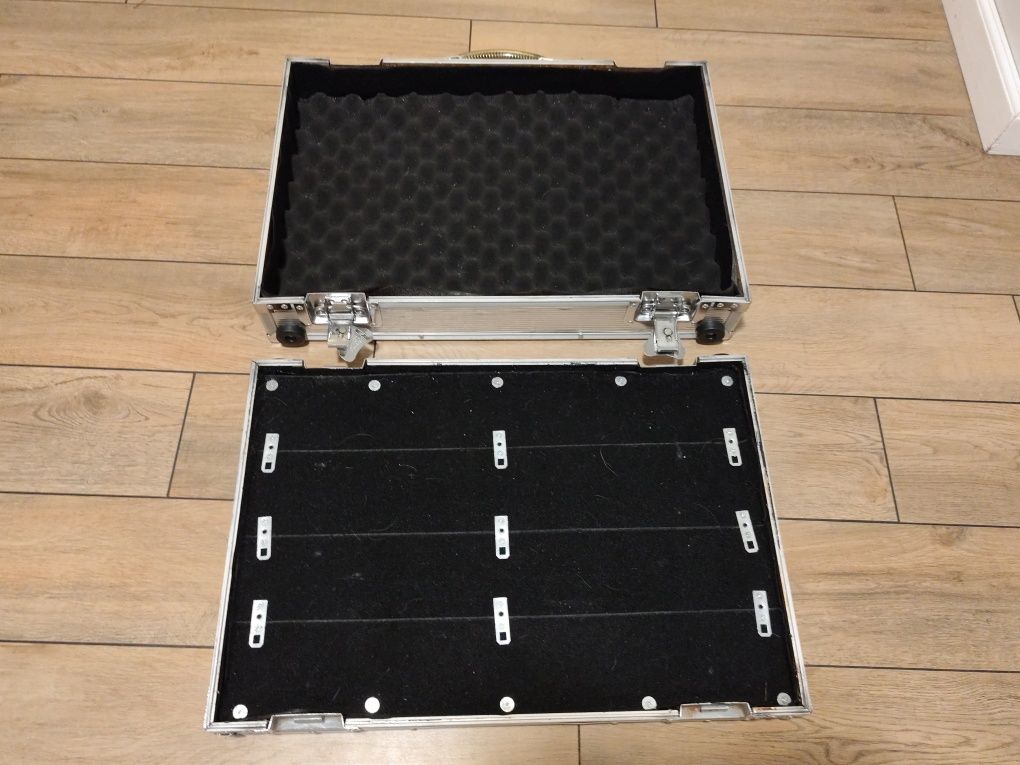 Case pedalboard walizka na efekty Rockcase by Warwick 60x40 EPC-02