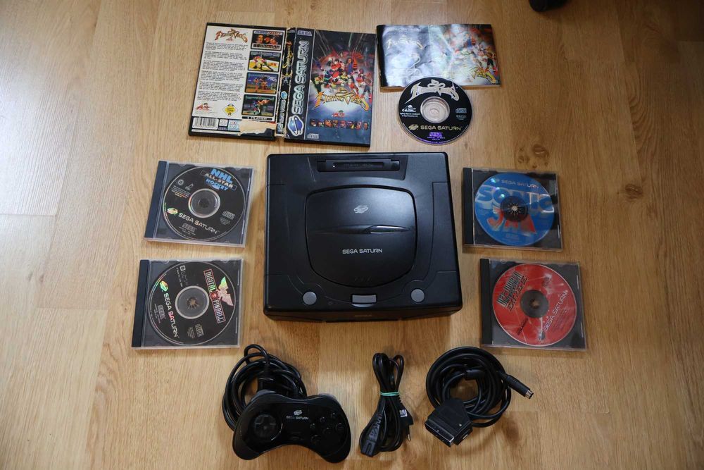 Konsola Sega Saturn Model 2 Ładny Stan Komplet Pad Gry Sonic jam PAL
