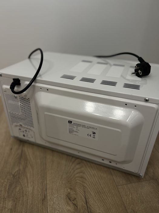Kuchenka mikrofalowa OK. OMW 2024-1 W Biała 20l 700W