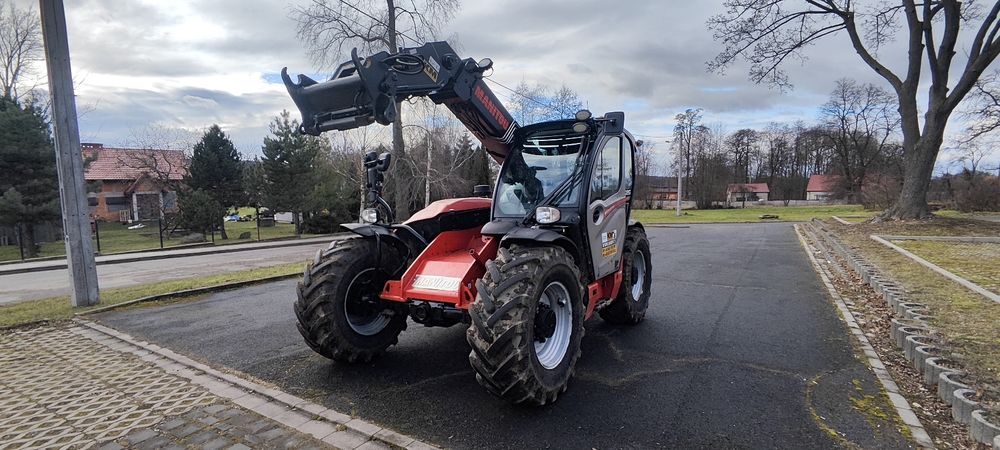 Usługi ładowarką teleskopową, transport lawetą oraz przyczepą