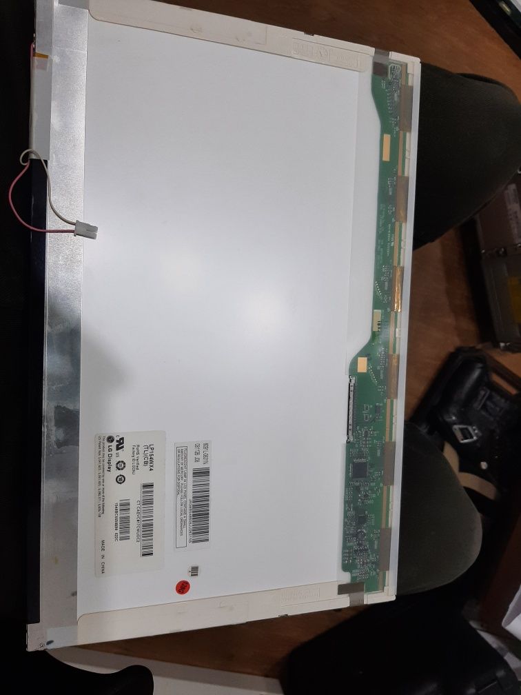 Lcd ccfl 15.4" como novo