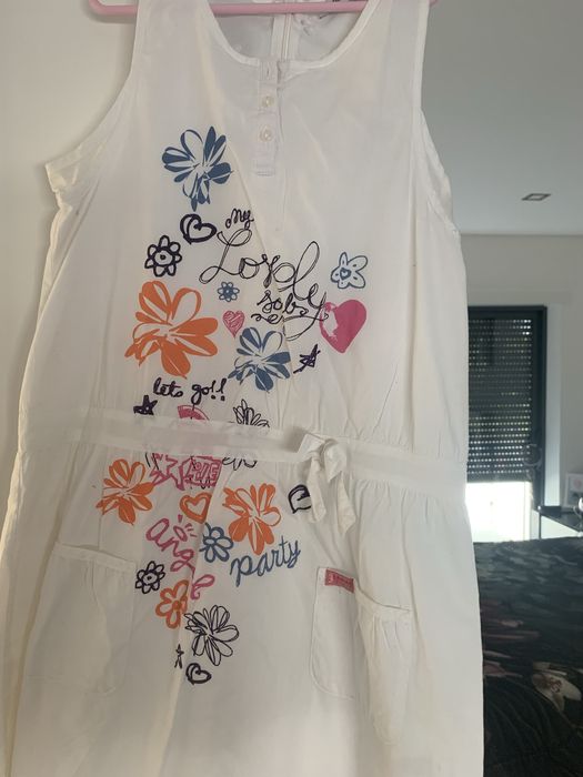 Vestido branco com flores