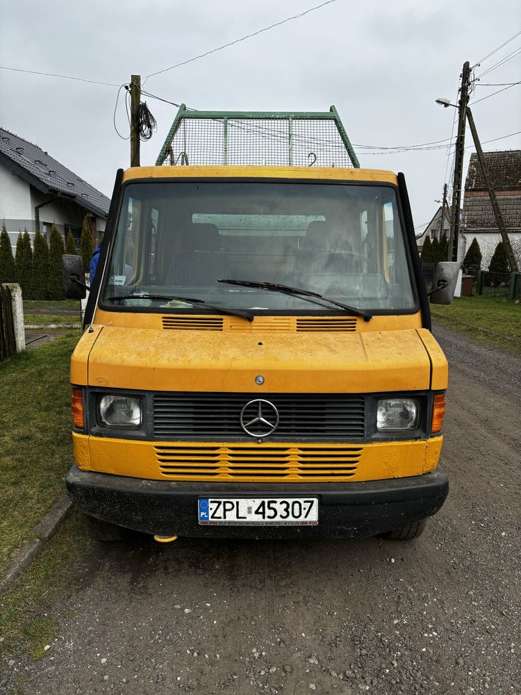 Mercedes  kaczka 308d z kiprem kiper