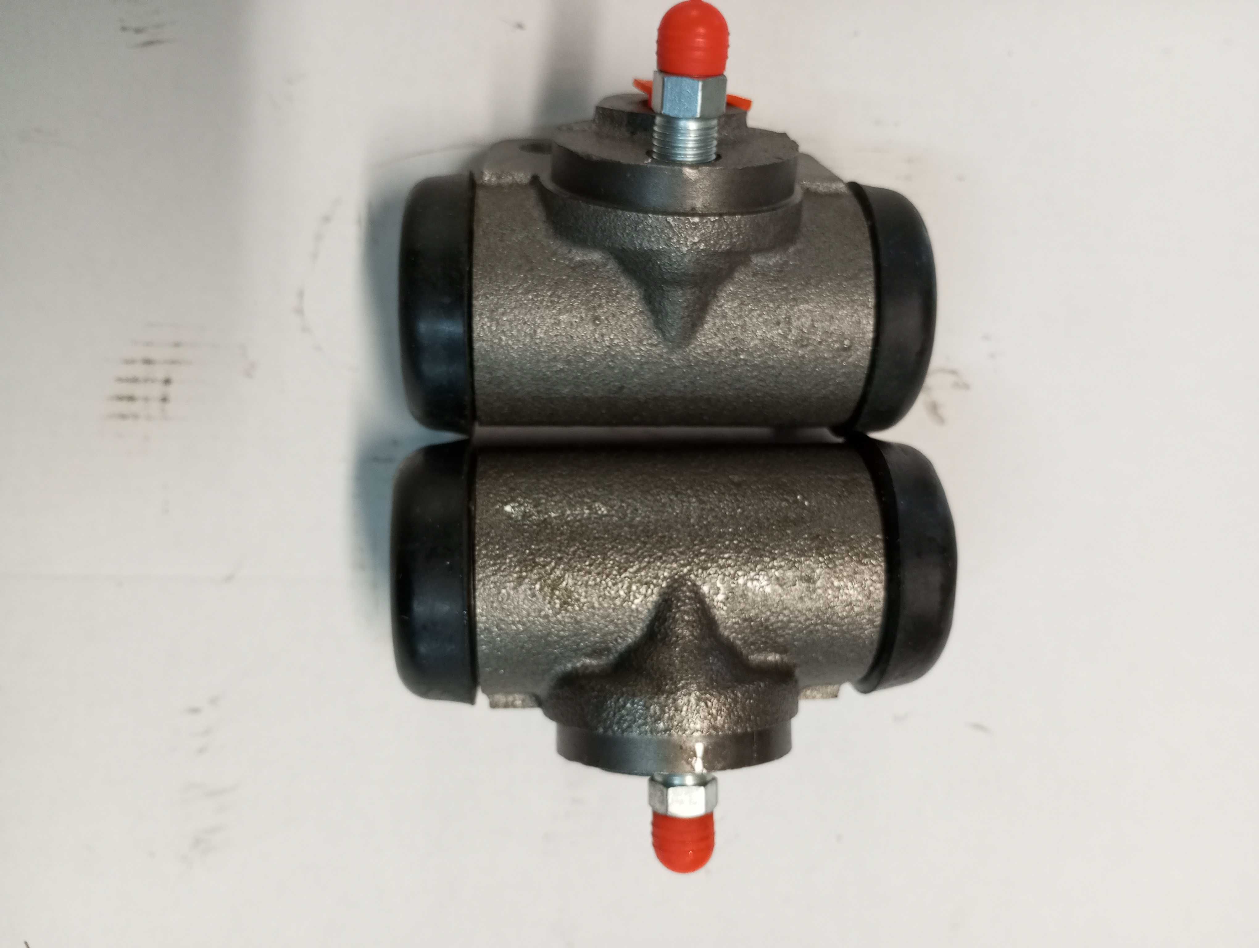 GAZELA Cylinderki Hamulcowe Tylne Cylinderek GAZ