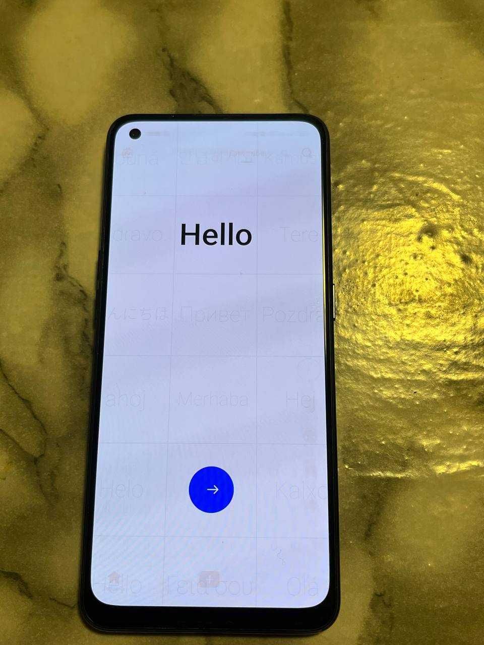 OPPO A74 б/у в блакитному кольорі.