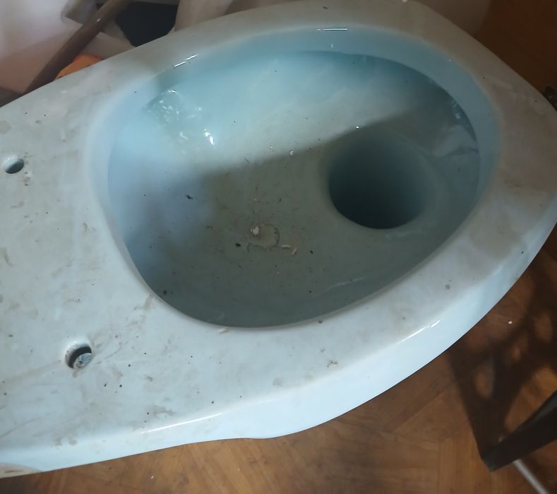 Продам унітаз недорого