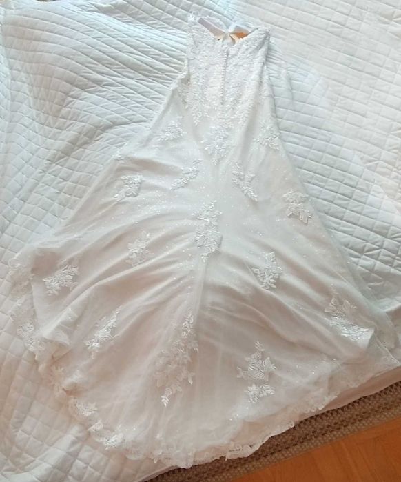 Klasyczna suknia ślubna Lillian West rozm.38