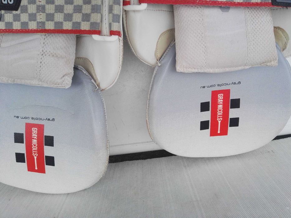 ochraniacze nagolenniki nakolanniki do gry w krykieta GRAY-NICOLLS