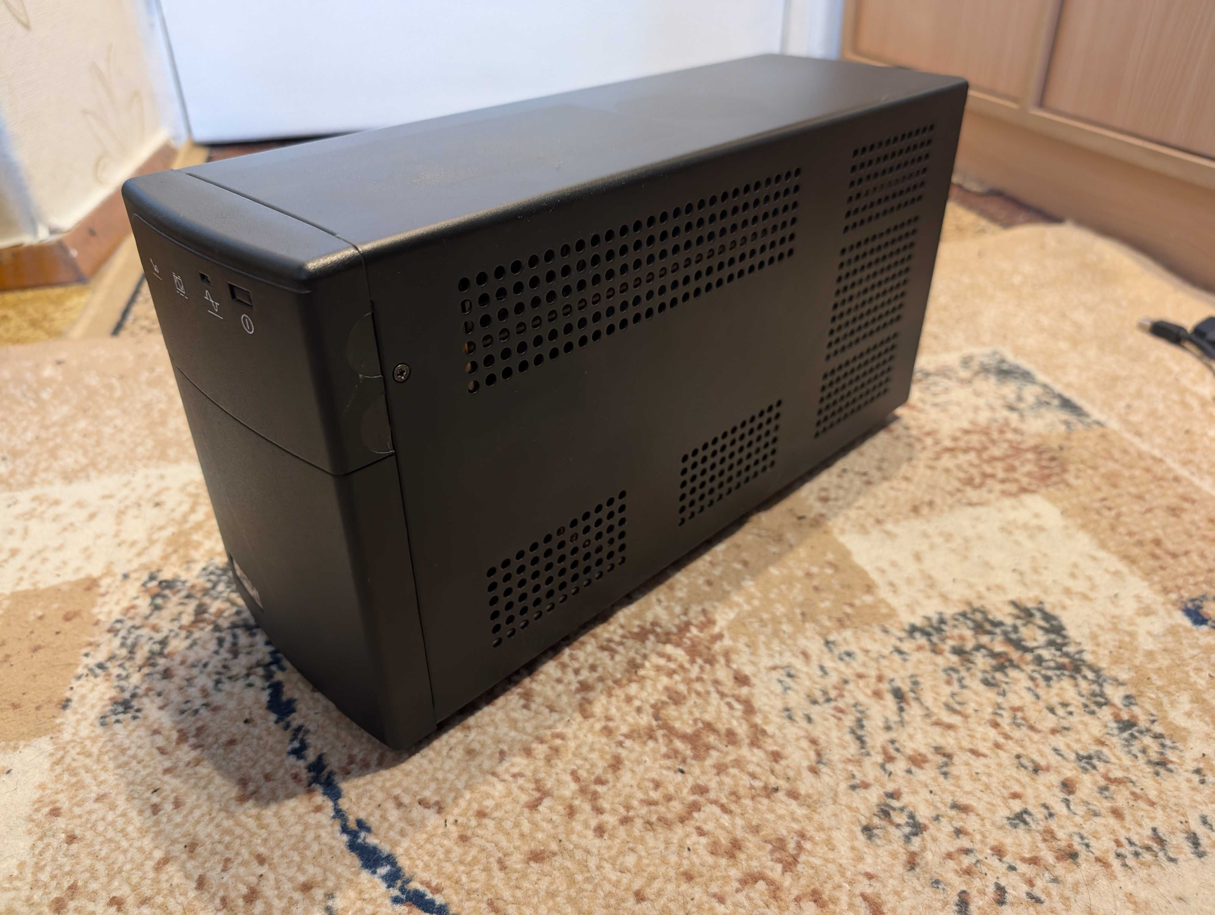 Джерело безперебійного живлення UPS Powercom BNT-1000ap, IEC 4+1, б/в